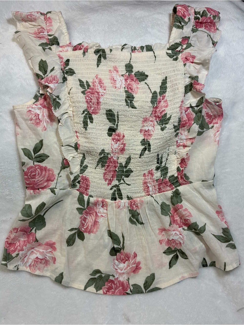 Old Navy women’s floral smocked peplum top, size Medium